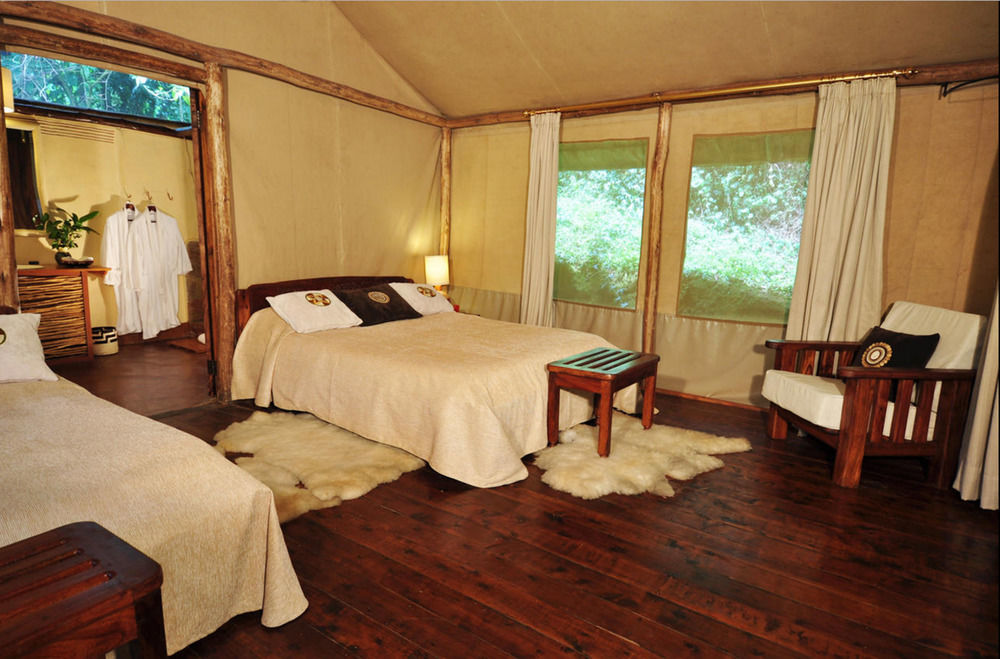 Sanctuary Gorilla Forest Camp Hotel Ntungamo  Esterno foto